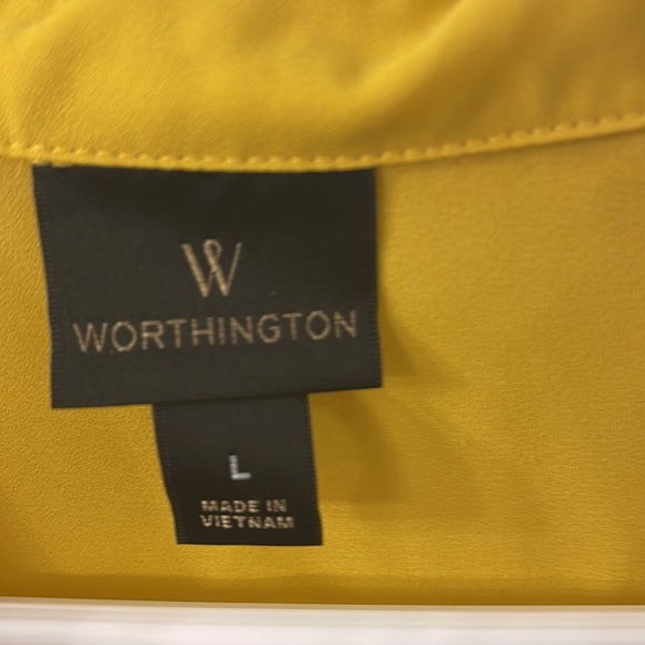 Beautiful yellow gold blouse size large - Picture 2 of 3